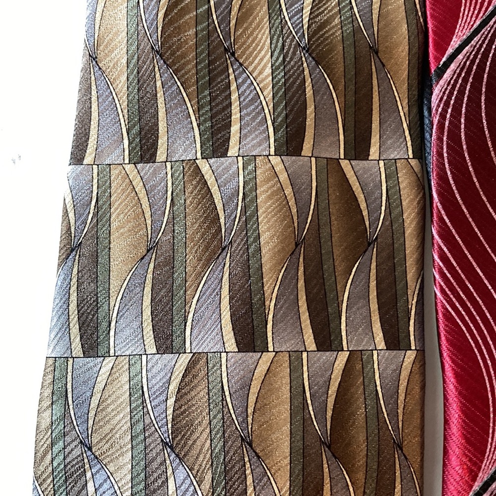 Silk Ties - Picture 2 of 5